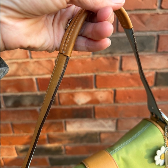 Coach Y2K SoHo Daisy in green with white leather trim - Picture 5 of 10